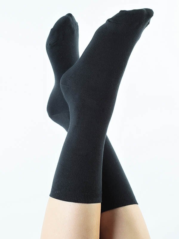 Albero, Basic-Socken aus 98% Bio-Baumwolle u. 2% Elasthan, Farbe schwarz