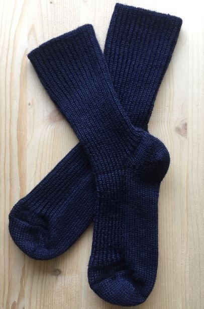 HIRSCH NATUR, Socken aus 100% Wolle, Farbe marine, Abverkauf Gr. 27-28