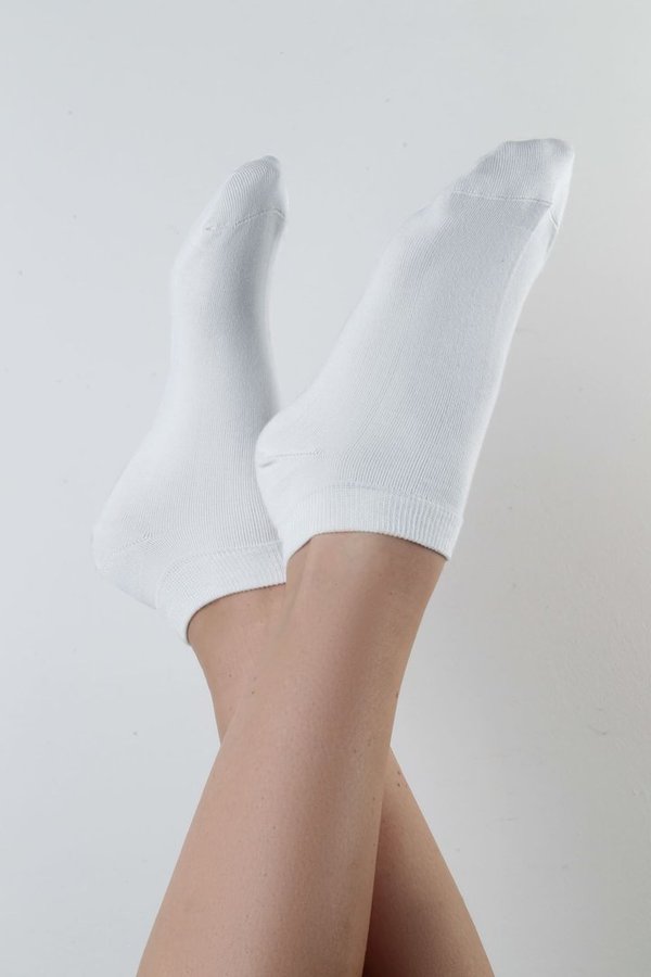Albero Natur, Sneaker-Socken aus 98% Bio-Baumwolle u. 2% Elasthan, Farbe weiß